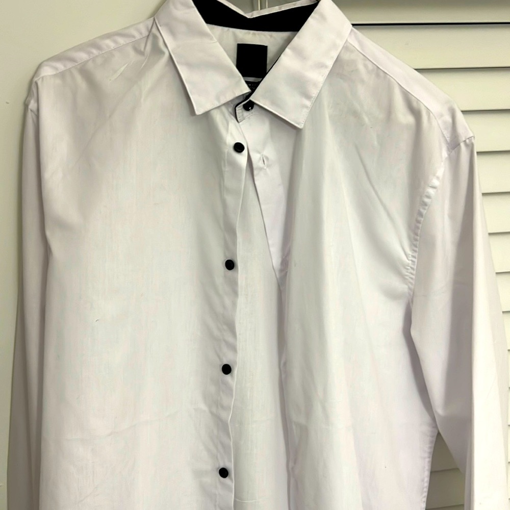 White/black H&M slimy fit dress shirt.